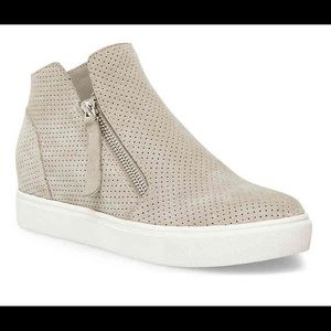 NWOT Steve Madden Wedgie Sneaker